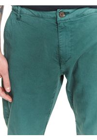 TOP SECRET - Spodnie gładkie typu chino. Okazja: do pracy. Kolor: zielony. Materiał: materiał. Wzór: gładki. Sezon: lato. Styl: klasyczny #3