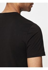 Calvin Klein T-Shirt Flock Logo K10K113118 Czarny Regular Fit. Kolor: czarny. Materiał: bawełna