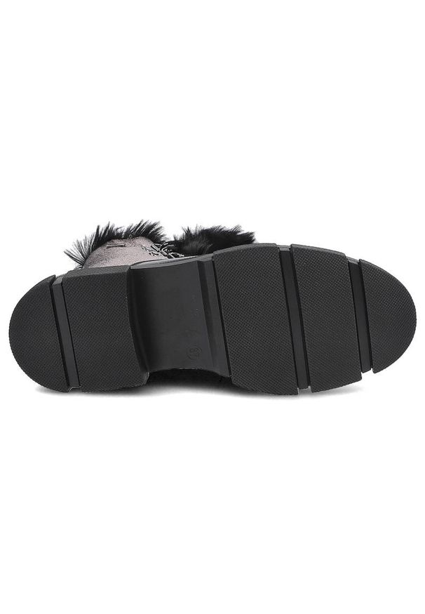 Czarne Botki Cross Jeans Ocieplane Damskie Obuwie. Okazja: na spacer. Zapięcie: sznurówki. Kolor: czarny. Materiał: skóra ekologiczna, futro, syntetyk. Szerokość cholewki: normalna. Sezon: zima