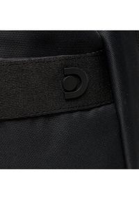Discovery Plecak Backpack D00940.06 Czarny. Kolor: czarny. Materiał: materiał #3
