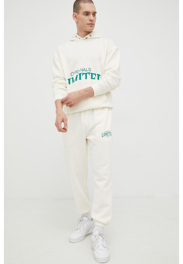 Jack & Jones bluza męska kolor beżowy z kapturem z nadrukiem. Typ kołnierza: kaptur. Kolor: beżowy. Wzór: nadruk
