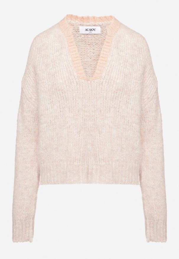 Born2be - Różowy Krótki Sweter z Wełną i Głębokim Dekoltem w Serek Savalithia. Typ kołnierza: dekolt w serek. Kolor: różowy. Materiał: wełna. Długość: krótkie. Sezon: zima
