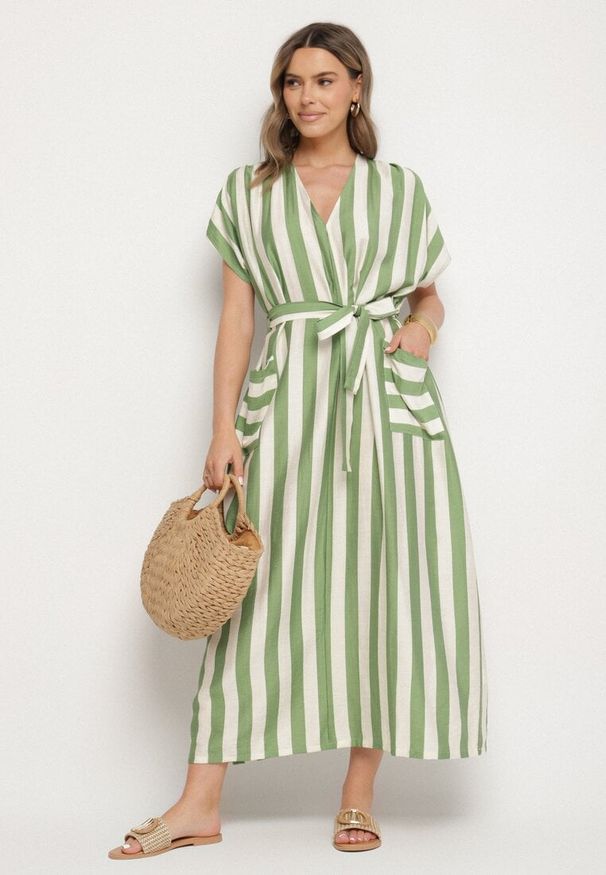 Born2be - Zielona Sukienka z Wiskozą i Paskiem w Paski Nerire. Okazja: na co dzień. Kolor: zielony. Materiał: wiskoza. Wzór: paski. Styl: casual, elegancki, klasyczny