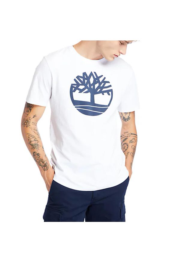 Timberland - T-Shirt Kennebec River Tree Rozmiar XXXL Biały - A2C2R100. Kolor: biały. Materiał: bawełna. Długość rękawa: krótki rękaw. Długość: krótkie. Wzór: aplikacja