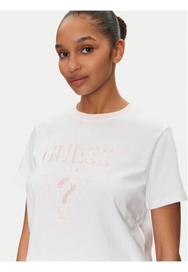 Guess T-Shirt V5GI18 I3Z14 Biały Regular Fit. Kolor: biały. Materiał: bawełna
