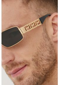 VERSACE - Versace okulary przeciwsłoneczne męskie kolor złoty. Kształt: prostokątne. Kolor: złoty #7