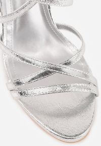 Renee - Srebrne Sandały VICES na Szpilce Ozdobione Geometrycznymi Paskami Nahmora. Okazja: na imprezę. Zapięcie: pasek. Kolor: srebrny. Wzór: aplikacja, geometria. Obcas: na szpilce. Styl: elegancki #7