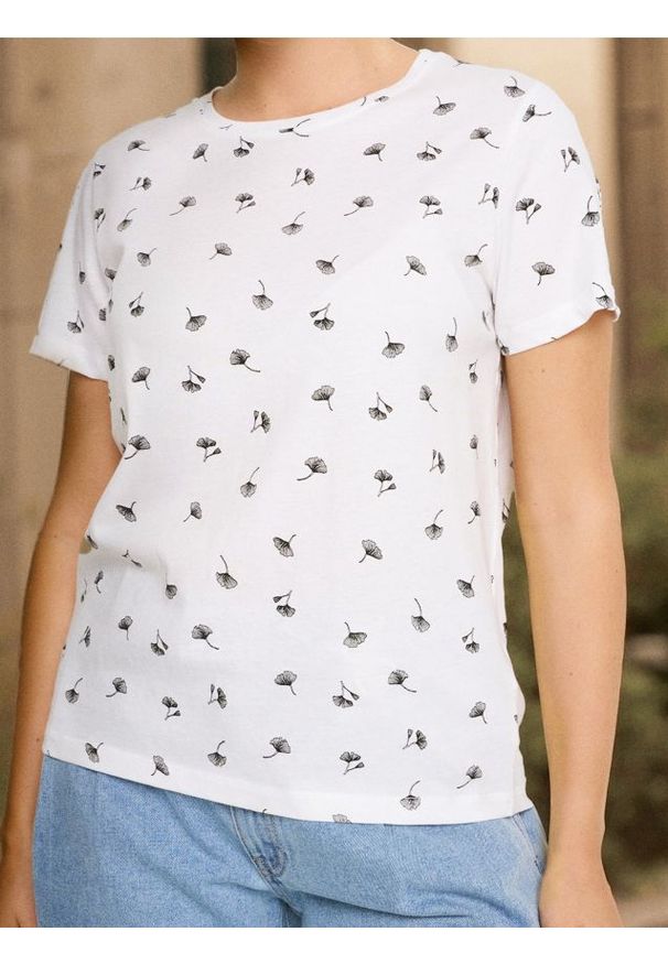 Sinsay - Koszulka z nadrukiem - biały. Kolor: biały. Wzór: nadruk