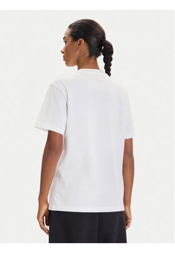 Adidas - adidas T-Shirt Holiday Metallic Graphic JM4427 Biały Regular Fit. Kolor: biały. Materiał: bawełna