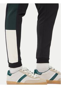 Lacoste Spodnie dresowe XH5923 Czarny Regular Fit. Kolor: czarny. Materiał: bawełna #8