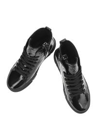 Czarne Botki Rieker Modne Lakierowane Obuwie Damskie. Okazja: na co dzień. Zapięcie: sznurówki. Kolor: czarny. Materiał: lakier. Styl: casual, elegancki #7