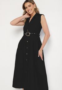 Born2be - Czarna Sukienka Koszulowa Ozdobiona Paskiem Devikka. Okazja: na co dzień. Kolor: czarny. Materiał: skóra. Wzór: aplikacja. Typ sukienki: koszulowe. Styl: klasyczny, elegancki, casual