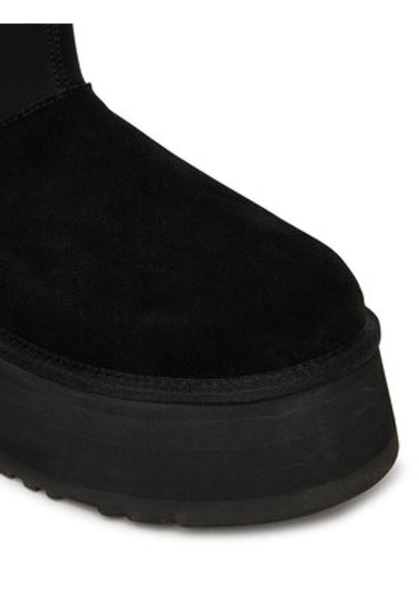 Ugg Śniegowce W Classic Mini Dipper 1168170 Czarny. Kolor: czarny. Materiał: zamsz, skóra