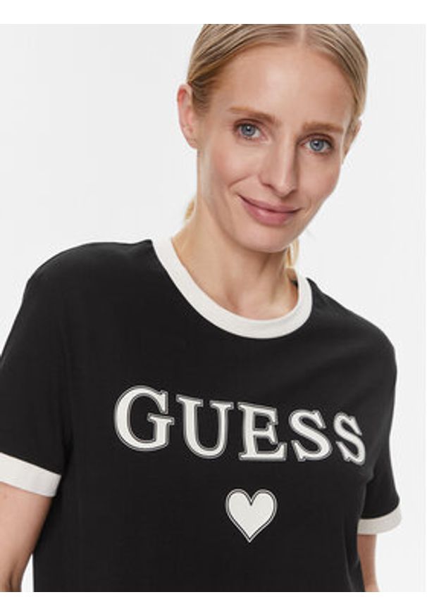 Guess T-Shirt Caryl V4RI04 K8FQ4 Czarny Regular Fit. Kolor: czarny. Materiał: bawełna