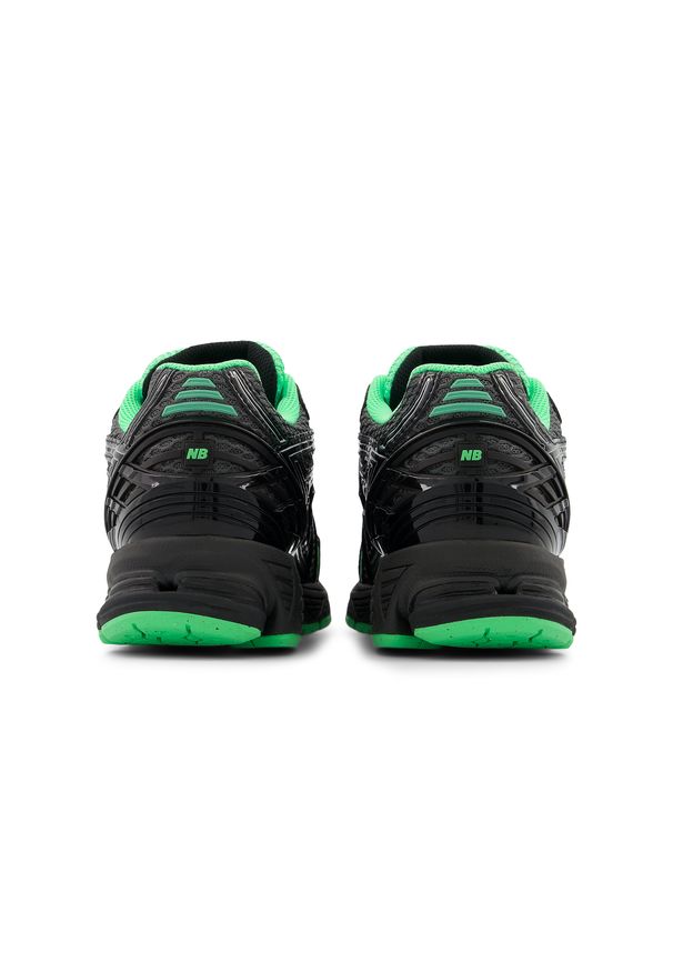 Buty unisex New Balance U1906RCT – czarne. Kolor: czarny. Materiał: syntetyk, materiał, guma. Szerokość cholewki: normalna. Sport: turystyka piesza