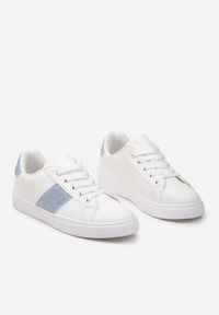 Born2be - Bialo-Niebieskie Sneakersy Ozdobione Cyrkoniami Perlara. Nosek buta: okrągły. Zapięcie: sznurówki. Kolor: biały. Materiał: materiał. Wzór: aplikacja. Obcas: na obcasie. Wysokość obcasa: niski #3