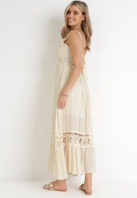 Born2be - Beżowa Rozkloszowana Sukienka z Koronką na Ramiączkach Sawita. Kolor: beżowy. Materiał: koronka. Długość rękawa: na ramiączkach. Wzór: koronka. Styl: wakacyjny #3