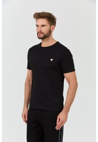 Guess - GUESS Czarny t-shirt Core Tee. Kolor: czarny