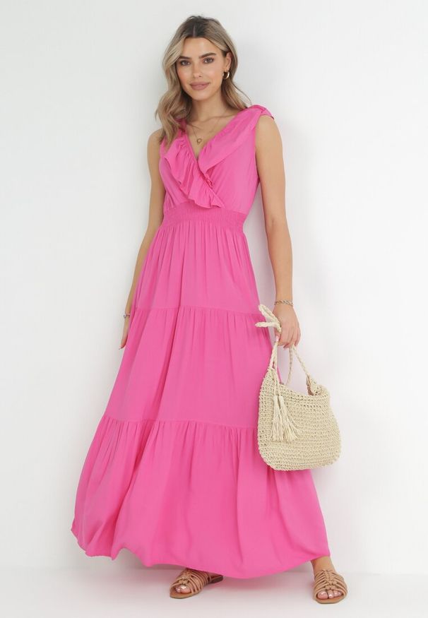 Born2be - Fuksjowa Sukienka Maxi z Marszczoną Gumką w Pasie i Wiązaniem na Plecach Vaida. Typ kołnierza: kołnierz z falbankami. Kolor: różowy. Długość rękawa: bez rękawów. Długość: maxi
