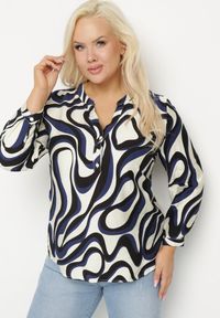 Born2be - Niebieska Koszula z Wiskozą Bez Kołnierzyka w Abstrakcyjny Print Arasena. Okazja: na co dzień. Typ kołnierza: bez kołnierzyka. Kolekcja: plus size. Kolor: niebieski. Materiał: wiskoza. Wzór: nadruk. Styl: casual, elegancki