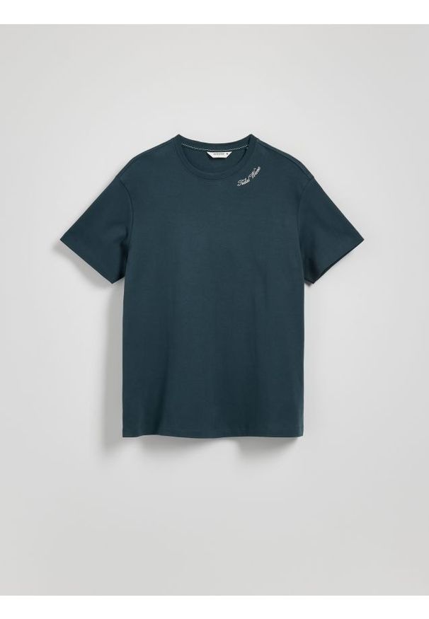 Reserved - T-shirt regular z haftem - zielony. Kolor: zielony. Materiał: bawełna, dzianina. Wzór: haft