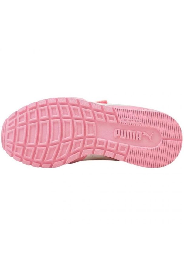 Buty Puma St Runner v3 Nl V Ps Jr 384902 03 różowe. Okazja: na co dzień. Zapięcie: rzepy. Kolor: różowy. Materiał: syntetyk, zamsz, guma. Szerokość cholewki: normalna