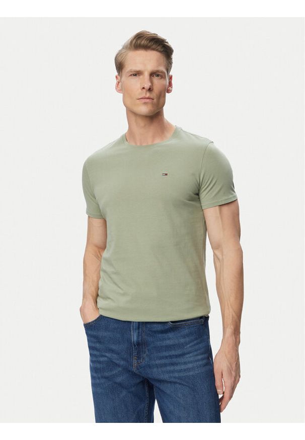 Tommy Jeans T-Shirt DM0DM04411 Khaki Slim Fit. Kolor: brązowy. Materiał: bawełna