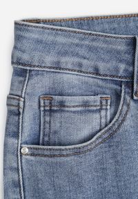 Born2be - Niebieskie Jeansy Dzwony z Bawełną Zapinane na Podwójny Guzik Daphlea. Okazja: na co dzień. Kolor: niebieski. Styl: elegancki, retro, casual #3