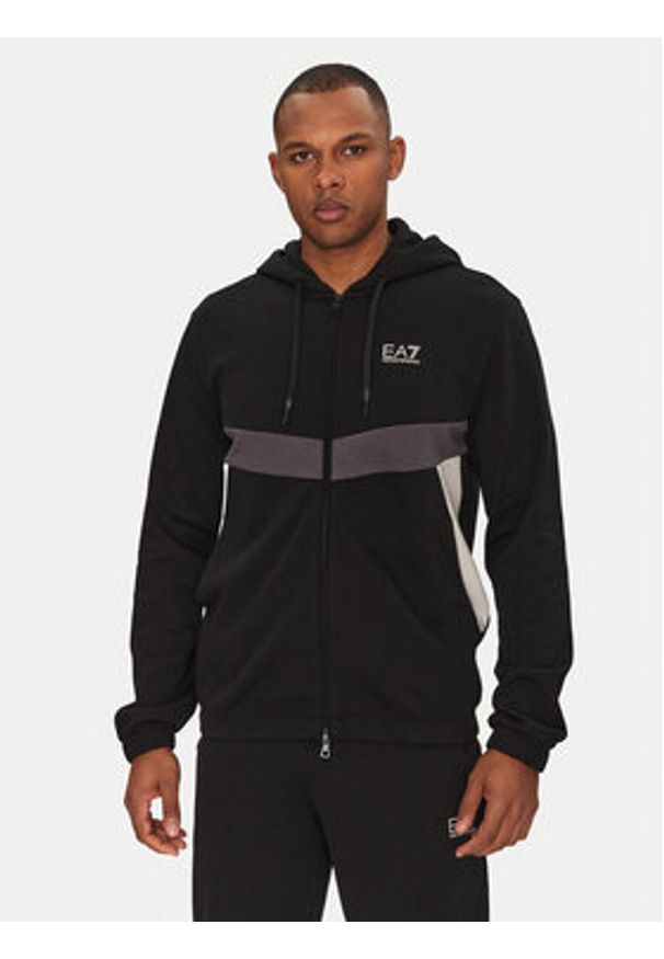 EA7 Emporio Armani Dres 7M000283 AF12660 UC001 Czarny Regular Fit. Kolor: czarny. Materiał: syntetyk, bawełna