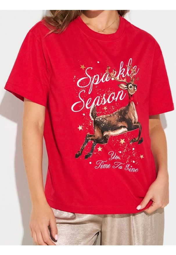 Sinsay - Bawełniana koszulka z nadrukiem świątecznym - czerwony. Kolor: czerwony. Materiał: bawełna. Wzór: nadruk. Styl: wizytowy