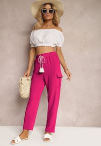 Renee - Fuksjowe Spodnie High Waist o Kroju Bojówek z Kieszeniami Wykończone Gumką w Pasie Efiene. Okazja: na co dzień. Stan: podwyższony. Kolor: różowy. Styl: casual