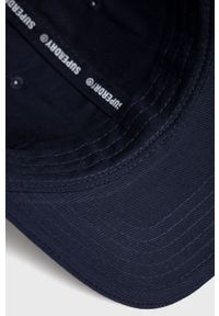 Superdry czapka kolor granatowy z aplikacją. Kolor: niebieski. Wzór: aplikacja