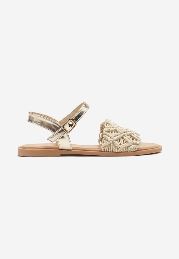 Renee - Złote Sandały z Plecionką w Stylu Boho Ciarivaria. Okazja: na co dzień. Zapięcie: sprzączka. Kolor: złoty. Styl: boho