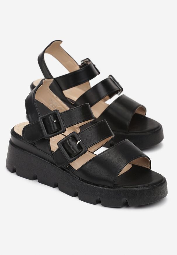 Renee - Czarne Sandały na Koturnie z Paskami ze Sprzączką Penesia. Zapięcie: pasek. Kolor: czarny. Obcas: na koturnie