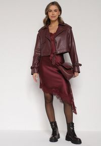 Born2be - Bordowa Asymetryczna Sukienka z Satyny Ozdobiona Koronką Monivea. Okazja: na co dzień. Kolor: czerwony. Materiał: satyna, koronka. Długość rękawa: na ramiączkach. Wzór: koronka, aplikacja. Typ sukienki: asymetryczne. Styl: klasyczny, casual #7