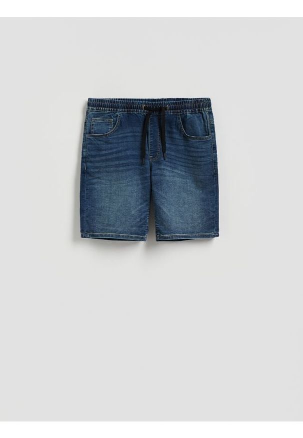 Reserved - Jeansowe szorty jogger - indigo jeans. Materiał: jeans