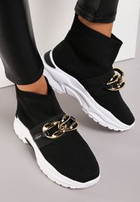 Renee - Czarne Sneakersy Bostyl. Wysokość cholewki: przed kolano. Nosek buta: okrągły. Zapięcie: bez zapięcia. Kolor: czarny. Materiał: materiał. Szerokość cholewki: normalna. Wzór: aplikacja. Obcas: na platformie #2
