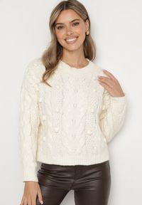 Born2be - Jasnobeżowy Sweter z Wiskozą i Wełną Aplikacją 3D i Tłoczeniem Vaishira. Kolor: beżowy. Materiał: wiskoza, wełna. Wzór: aplikacja. Sezon: zima