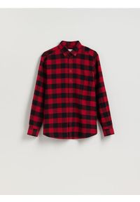 Reserved - Koszula regular fit w kratę - czerwony. Kolor: czerwony. Materiał: tkanina, bawełna