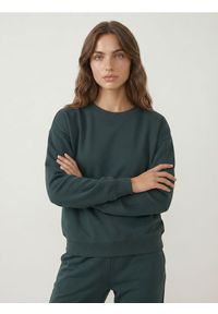 Sinsay - Dresowa bluza crewneck basic - zielony. Kolor: zielony. Materiał: dresówka #1