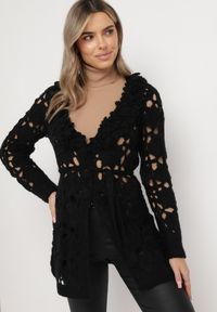 Born2be - Czarny Kardigan z Ażurowym Zdobieniem i Wiązanym Paskiem Sabelia. Kolor: czarny. Wzór: aplikacja, ażurowy. Sezon: jesień, zima #5