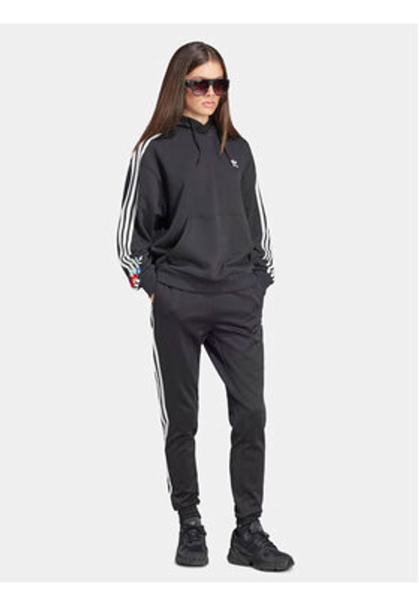 Adidas - adidas Bluza Graphics Floral IU2515 Czarny Loose Fit. Kolor: czarny. Materiał: bawełna