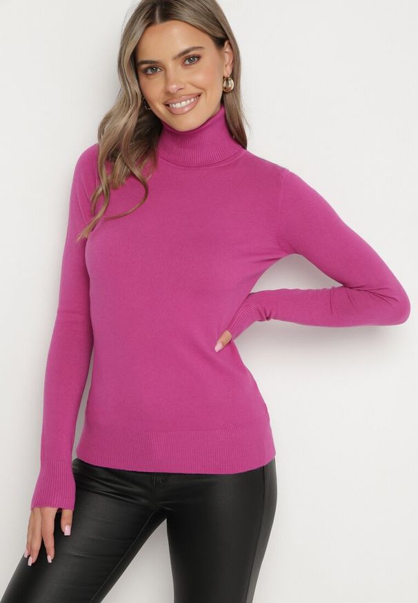Born2be - Ciemnoróżowy Golf Sweter z Wiskozą i Kaszmirem Zailaya. Okazja: na co dzień. Typ kołnierza: golf. Kolor: fioletowy. Materiał: wiskoza, kaszmir. Styl: casual