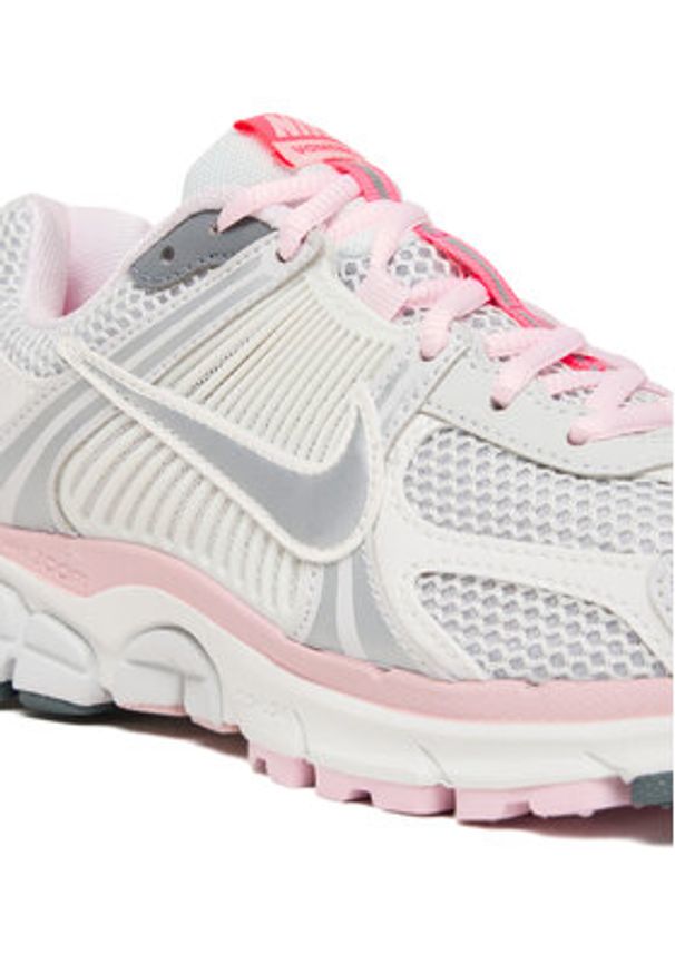 Nike Sneakersy Zoom Vomero 5 FN3695 001 Szary. Kolor: szary. Materiał: skóra. Model: Nike Zoom