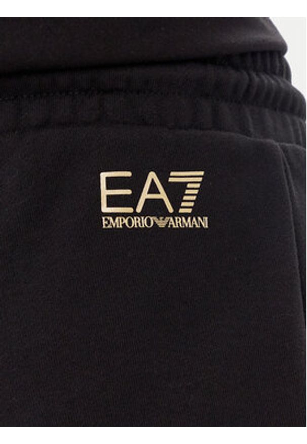 EA7 Emporio Armani Szorty sportowe 7W000108 AF12473 MC004 Czarny Loose Fit. Kolor: czarny. Materiał: bawełna