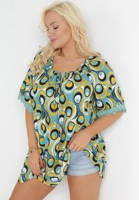 Born2be - Żółto-Zielona Tunika z Wiązaniem przy Dekolcie i Koronkowymi Rękawami Ollieni. Kolekcja: plus size. Kolor: żółty. Materiał: koronka. Długość rękawa: krótki rękaw. Długość: krótkie. Sezon: wiosna, lato #4
