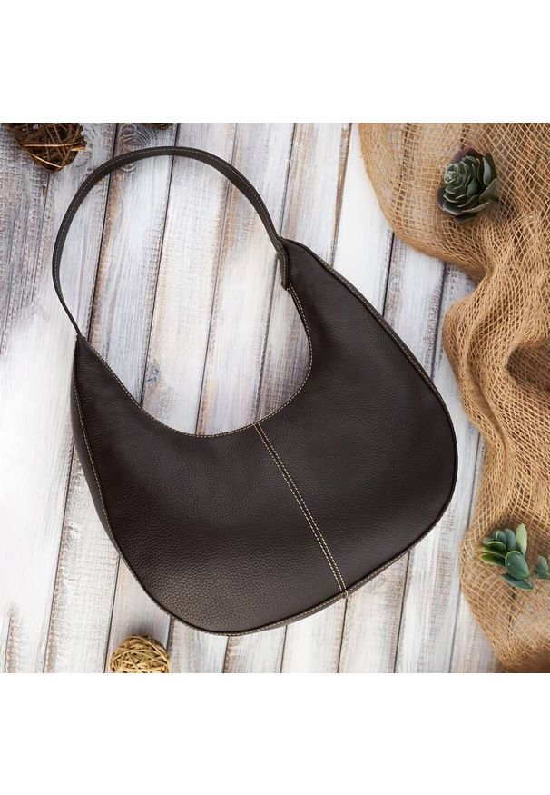 Shopperka skórzana PAOLO PERUZZI AV-04-BR brązowa. Kolor: brązowy. Materiał: skórzane. Styl: elegancki. Rodzaj torebki: na ramię