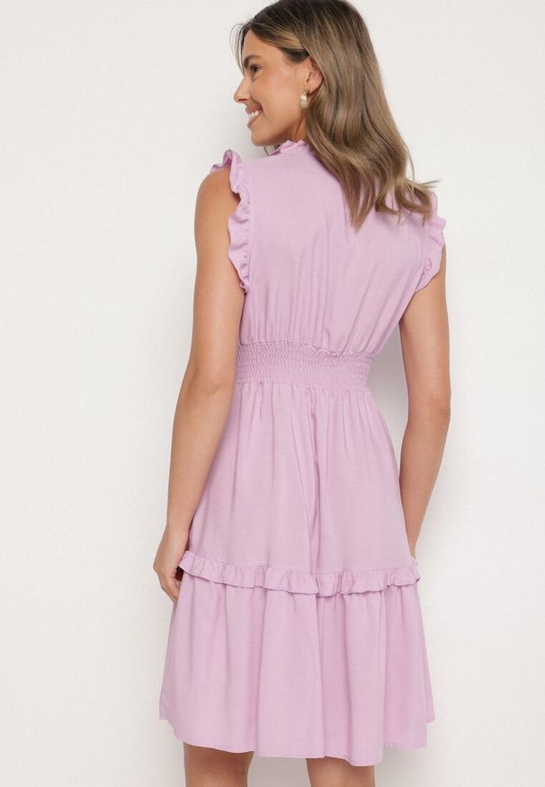Born2be - Fioletowa Sukienka z Wiskozą o Rozkloszowanym Kroju Bez Rękawów Folerose. Typ kołnierza: dekolt w serek. Kolor: fioletowy. Materiał: wiskoza. Długość rękawa: bez rękawów. Sezon: wiosna, lato. Typ sukienki: rozkloszowane. Styl: elegancki