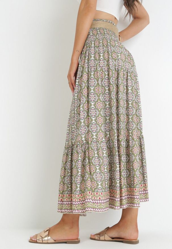 Born2be - Zielona Spódnica Maxi w Stylu Boho z Plecionym Paskiem Kairy. Kolor: zielony. Styl: boho