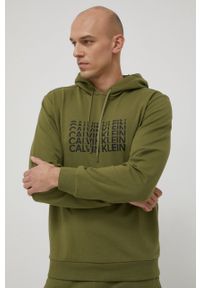 Calvin Klein Performance bluza męska kolor zielony z kapturem z nadrukiem. Okazja: na co dzień. Typ kołnierza: kaptur. Kolor: zielony. Wzór: nadruk. Styl: casual